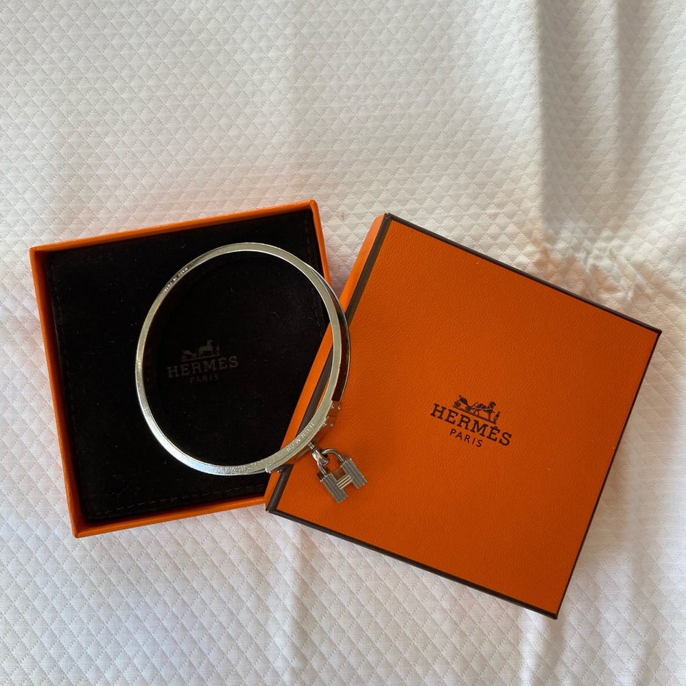 Hermes Kelly H Lock Cadena Charm Bracelet